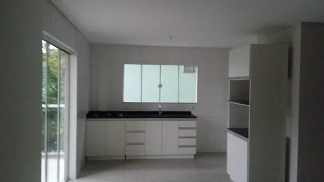 Apartamento de 2 quartos com suíte para alugar em Irati