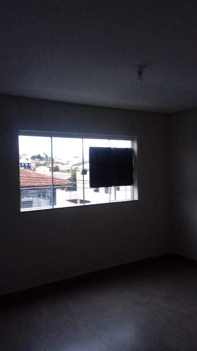 Apartamento de 2 quartos com suíte para alugar em Irati, foto 2