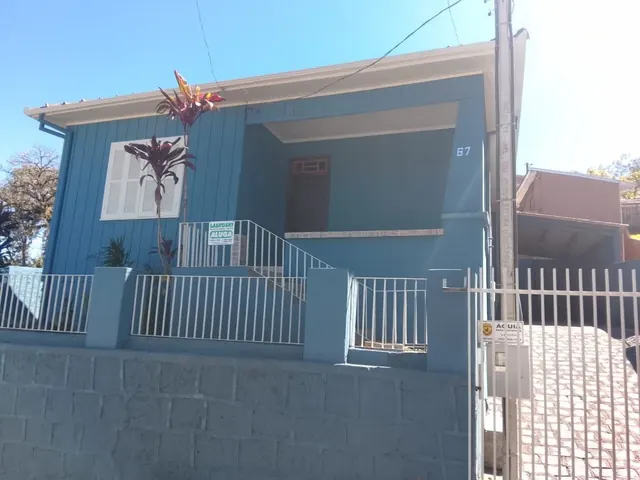 Casa de 3 quartos com churrasqueira para alugar em Irati