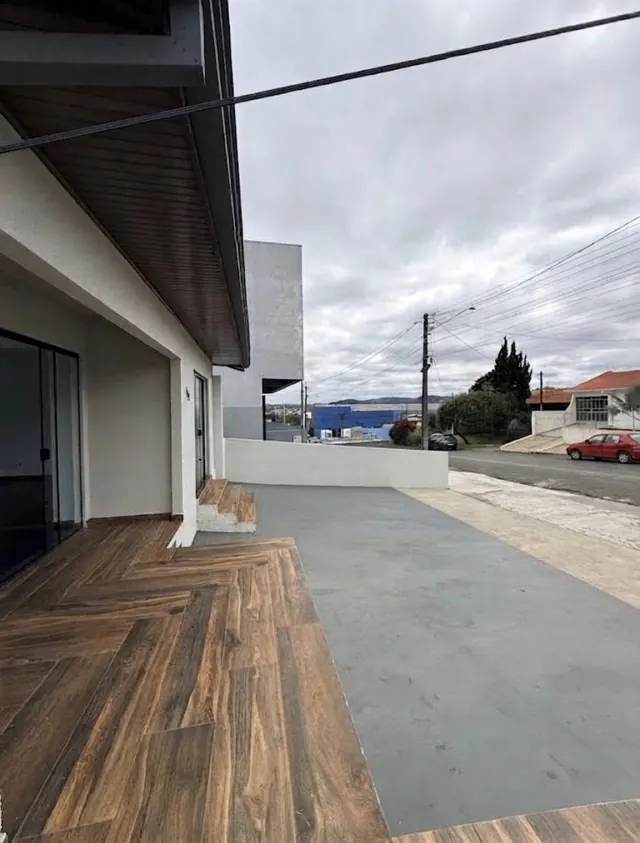 Conjunto comercial de 80 m² com 4 salas para alugar em Irati, foto 2