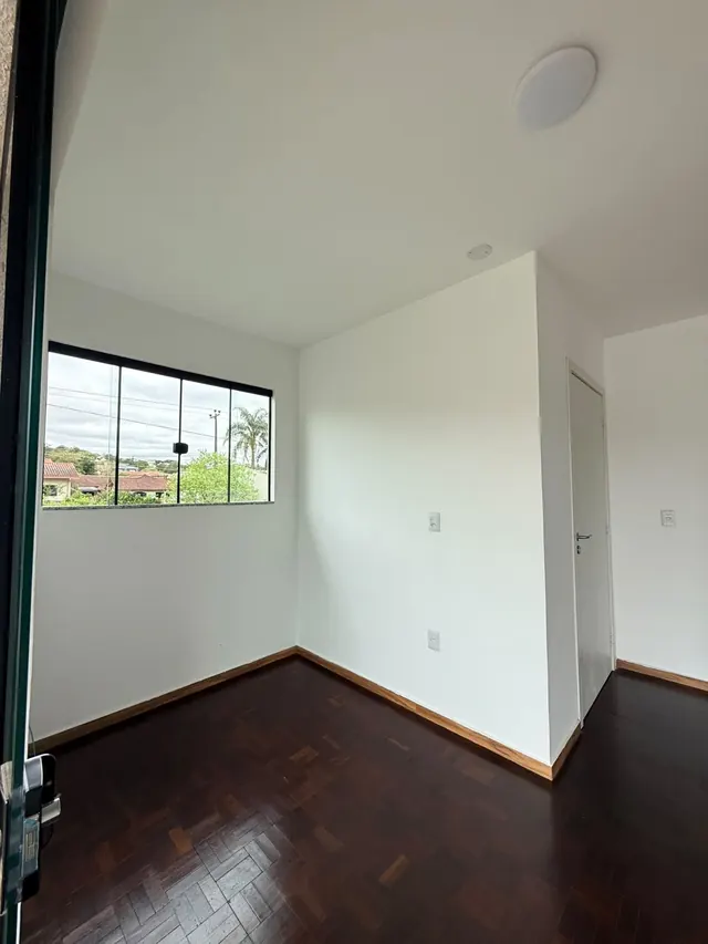 Conjunto comercial de 80 m² com 4 salas para alugar em Irati, foto 5