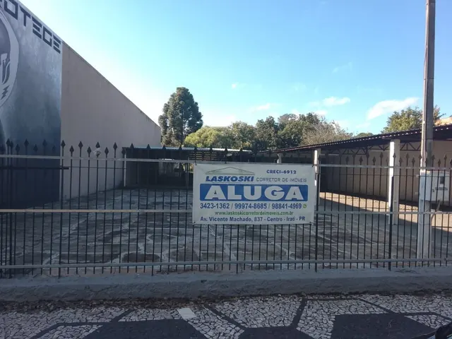 Imóvel comercial com 3 salas e cobertura para carros para alugar em Irati, foto 2