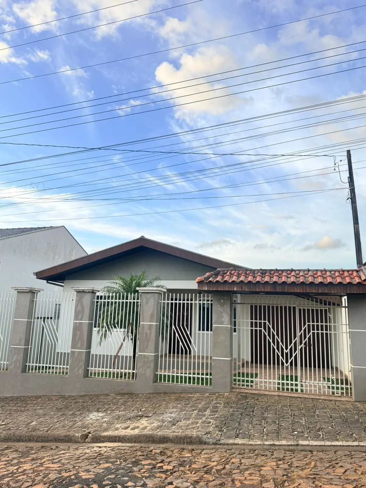 Casa com edícula no Morro da Santa para alugar em Irati, foto 1