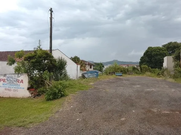 Terreno plano de 645 m² no Fósforo à venda em Irati, foto 1