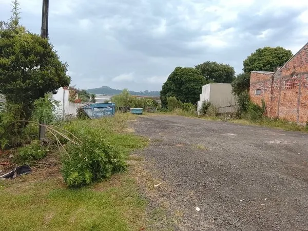 Terreno plano de 645 m² no Fósforo à venda em Irati, foto 3