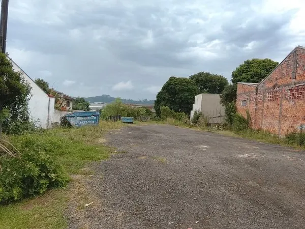 Terreno plano de 645 m² no Fósforo à venda em Irati, foto 4