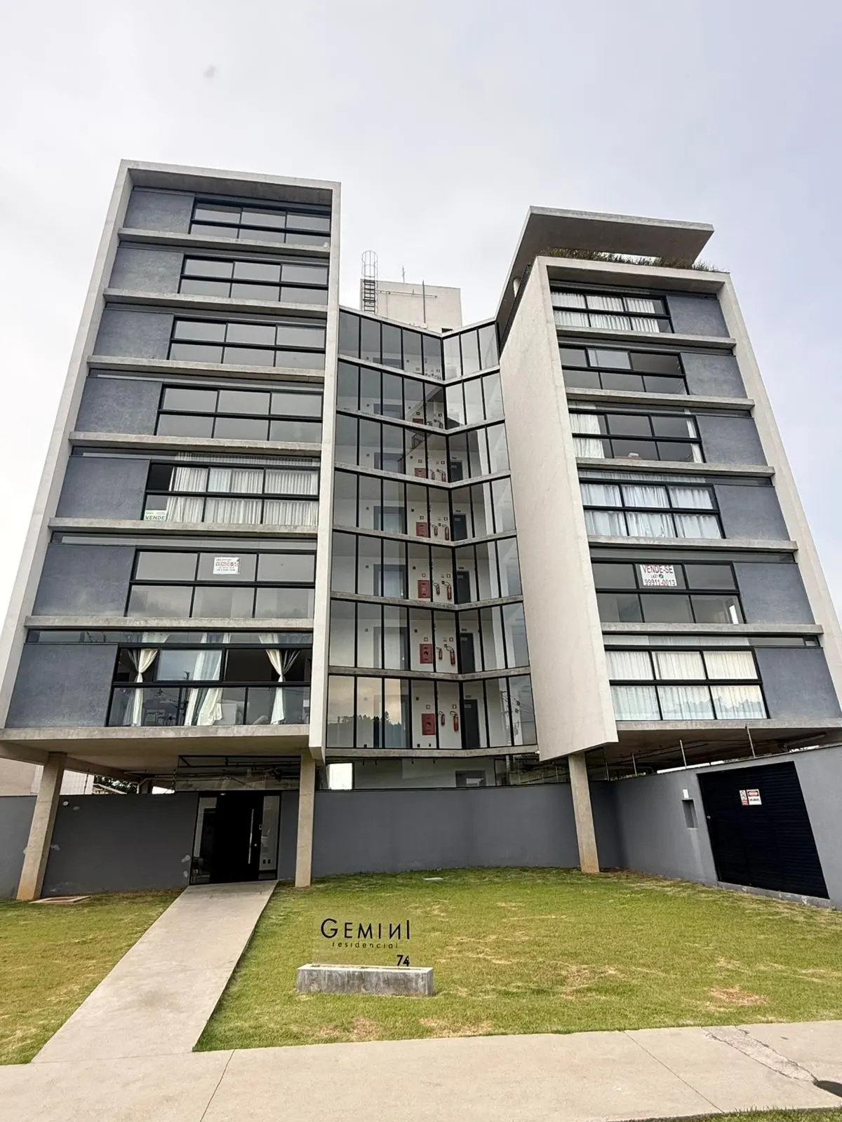 Apartamento com suíte no Residencial Gemini à venda em Irati, foto 1
